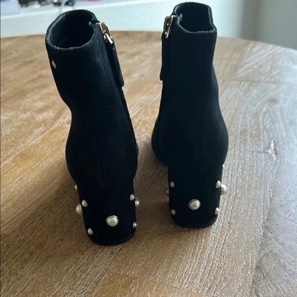 NWOT Kate Spade Taraji Faux Pearl Block Heel Booties - Black Suede 7.5 - Picture 6 of 8